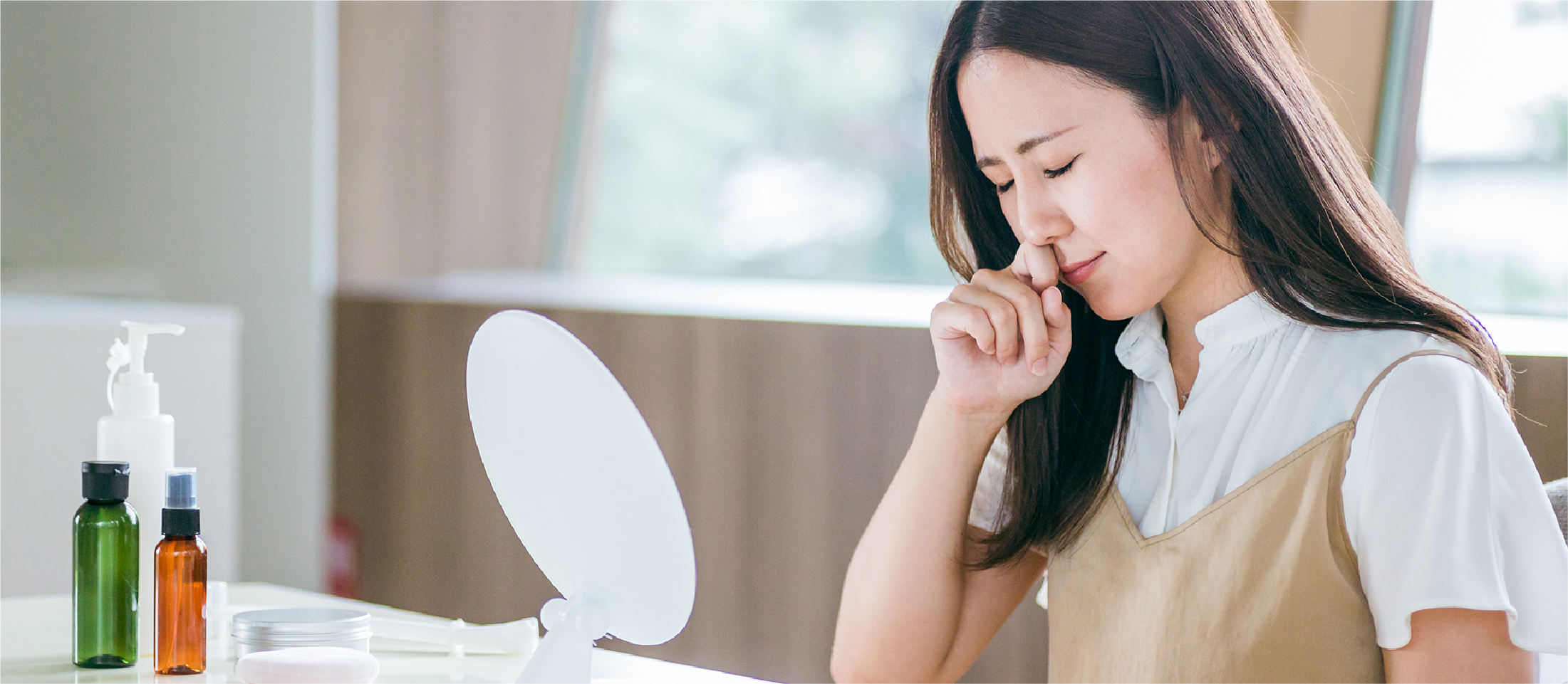 鼻炎が辛い女性 イメージ